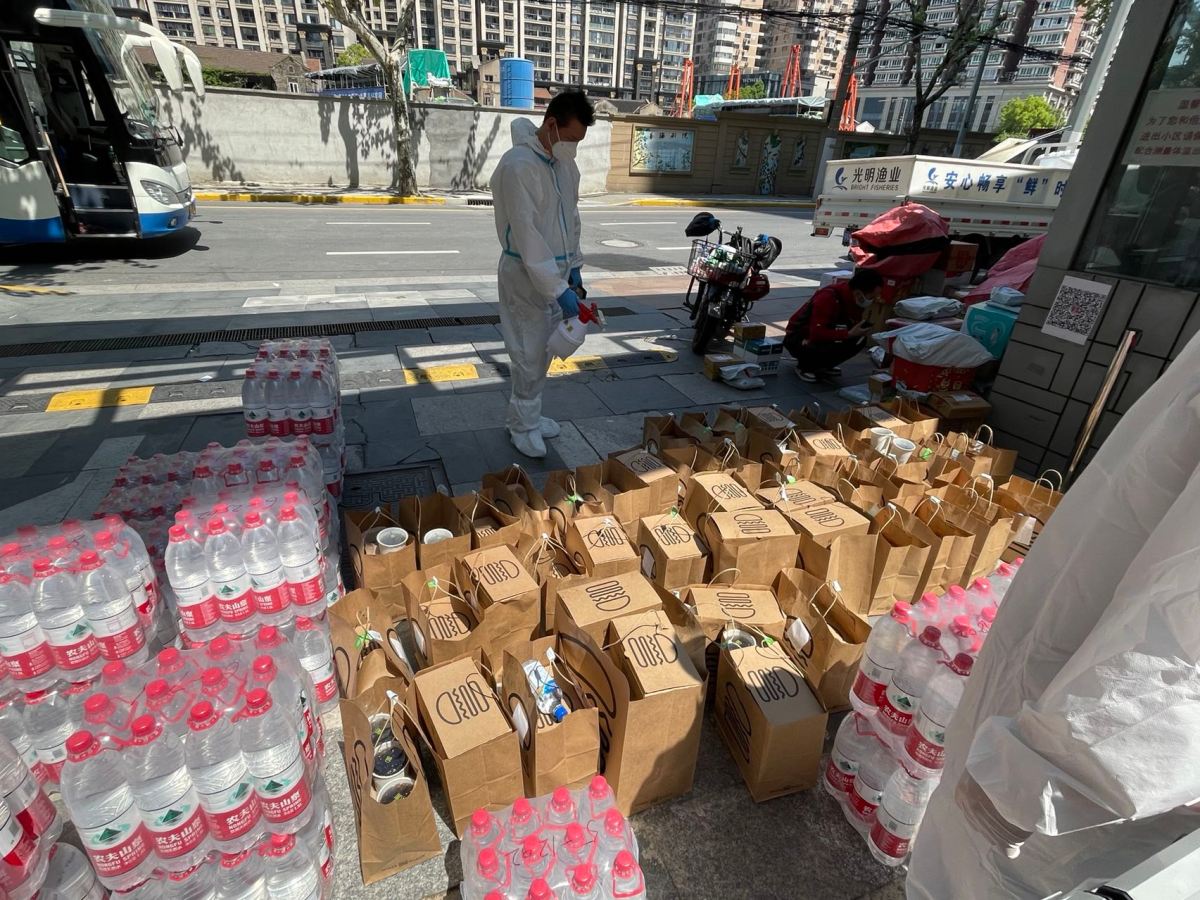 Shanghai Lockdown: Covid Tests and Hamburgers for&nbsp;Easter